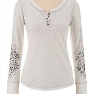 Maurice’s Premium White Bling Cross Shirt